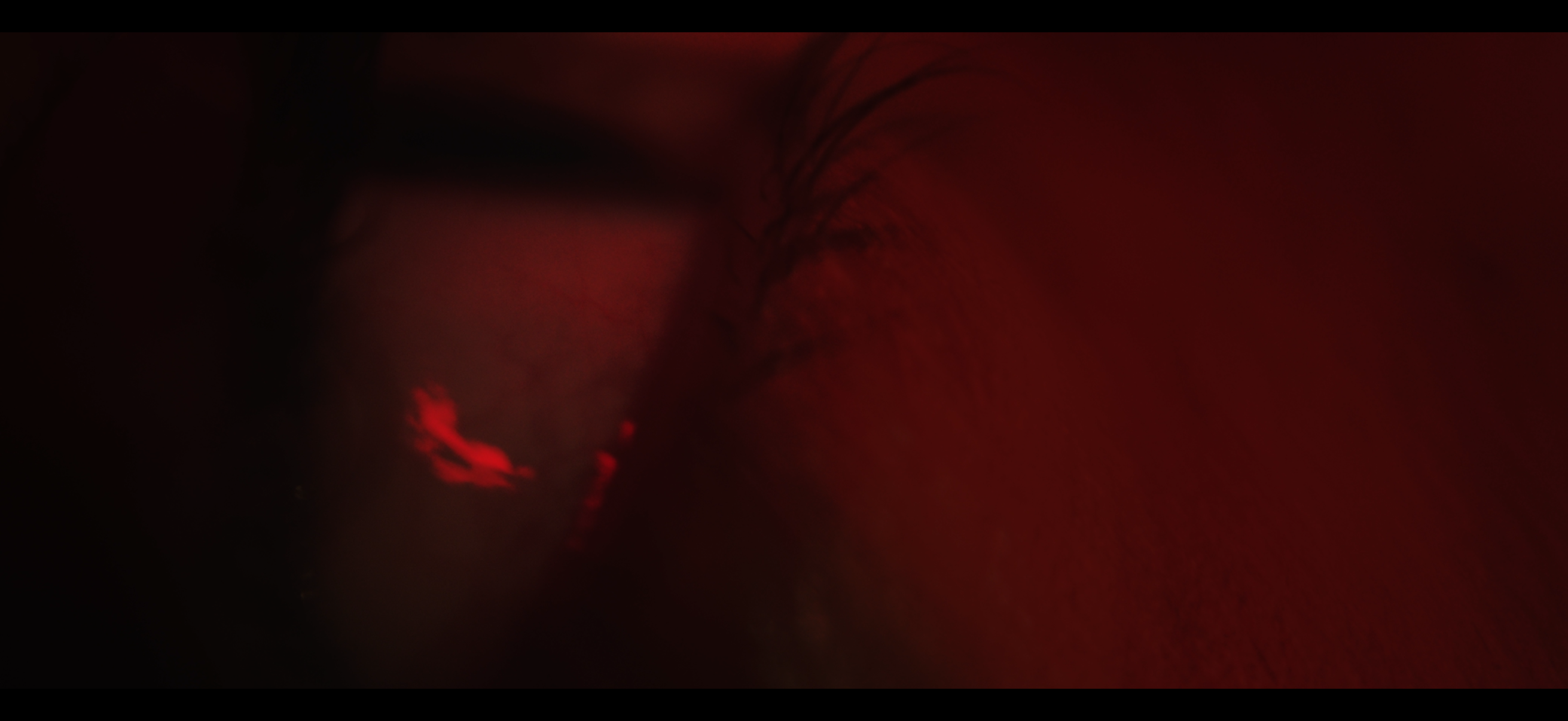 Still dal film — atmosfera rossa